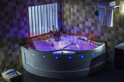 Wanna z hydromasażem C-031 narożna 150cmx150cmx68cm 2-osobowa chromoterapia