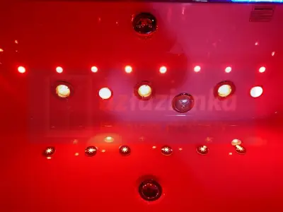 Wanna z hydromasażem LS-3320 narożna 140cmx140cmx59cm chromoterapia z podgrzewaczem