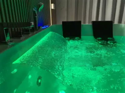 Wanna z hydromasażem C-505 2+2 prostokątna 170cmx120cmx59cm WODOSPAD chromoterapia